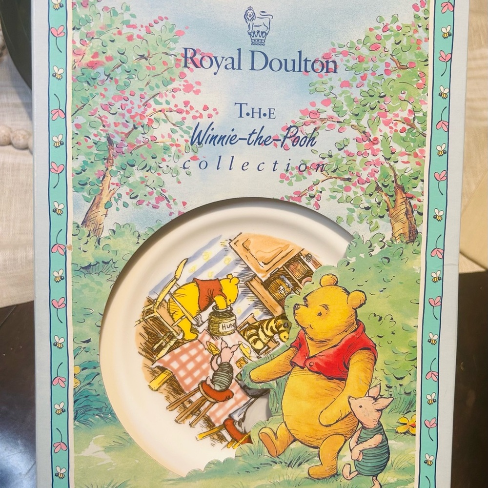 Royal Doulton Winnie-the-Pooh Collection. 3 piece set (Cereal bowl, mug & plate)